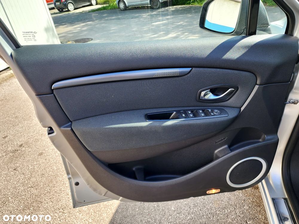Renault Scenic 1.6 16V 110 Dynamique - 35