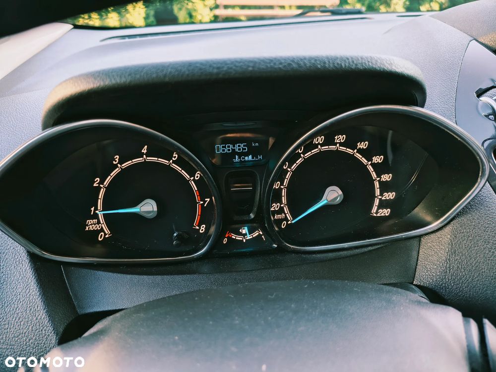 Ford Tourneo Courier 1.0 EcoBoost Titanium - 35