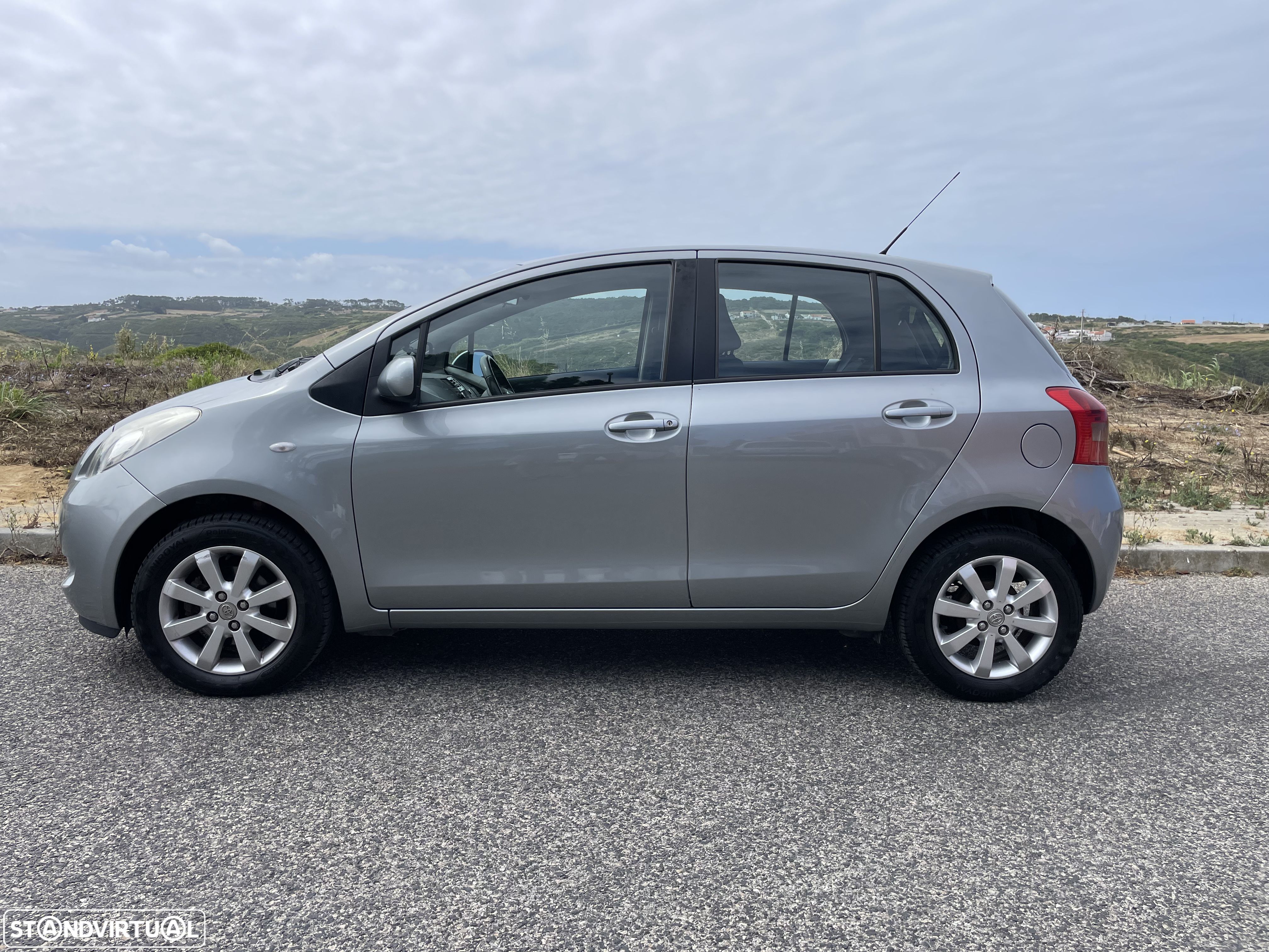 Toyota Yaris 1.0 VVT-i Comfort - 1