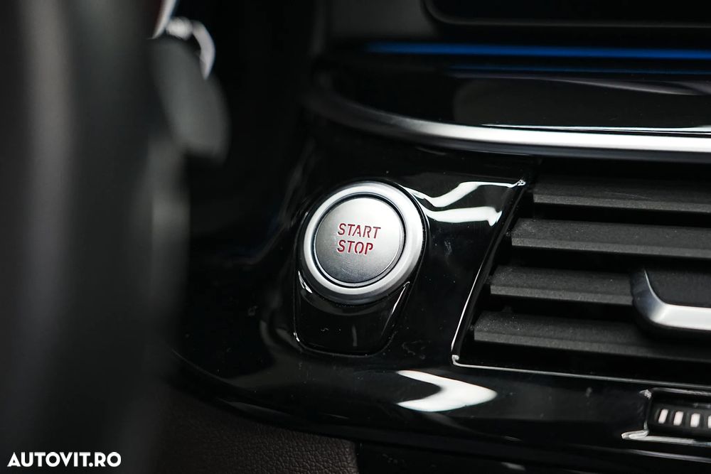 BMW Seria 5 530e Aut. Luxury Line - 31