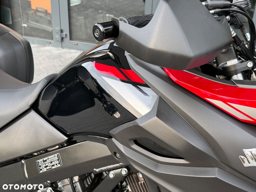 Suzuki V-STROM - 16