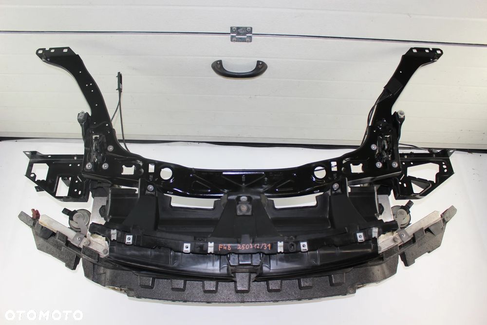 BMW  X1 F 48 PAS PRZEDNI CHŁODNICE KOMPLET - 4