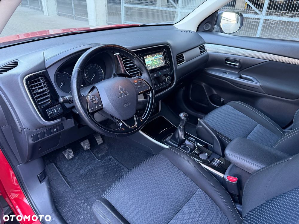 Mitsubishi Outlander 2.0 2WD Diamant - 21