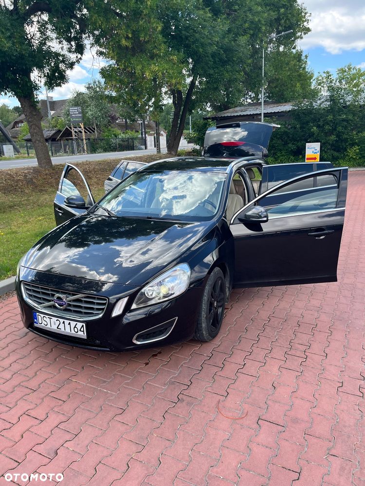 Volvo V60 D3 Geartronic Momentum - 12