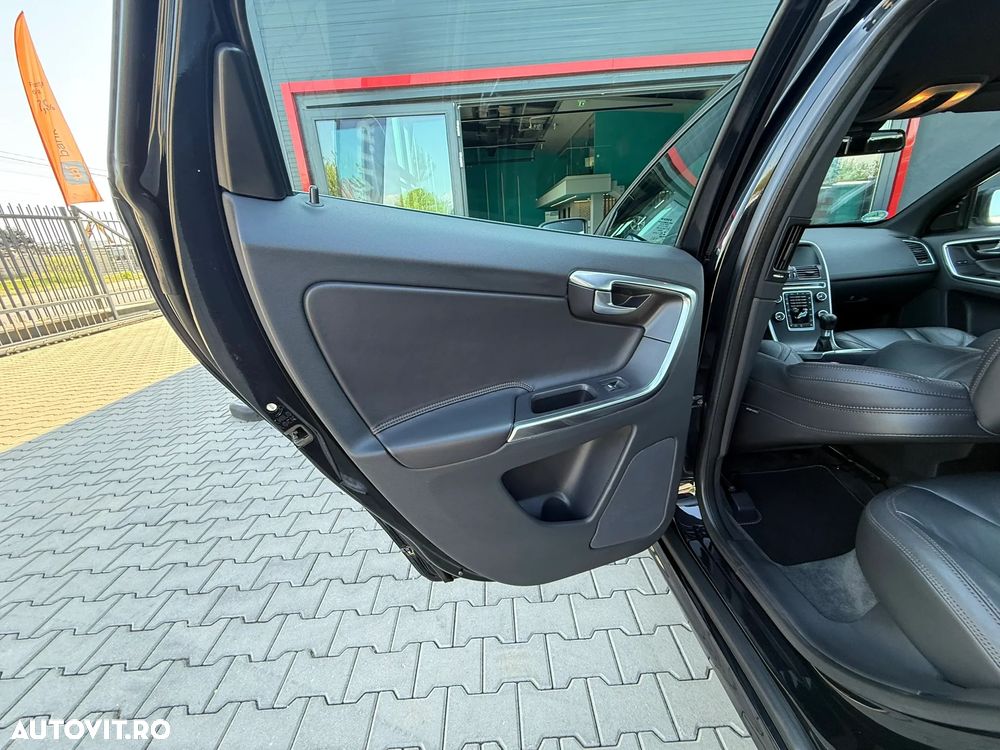 Volvo XC 60 D5 AWD Summum - 28