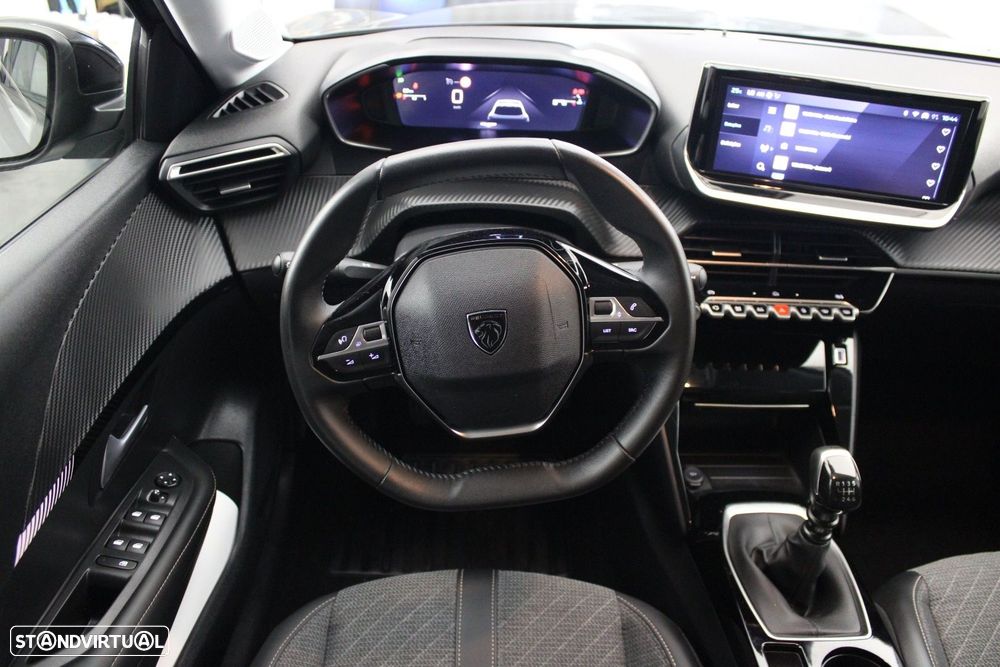 Peugeot 208 1.2 PureTech Allure — fotografia 8