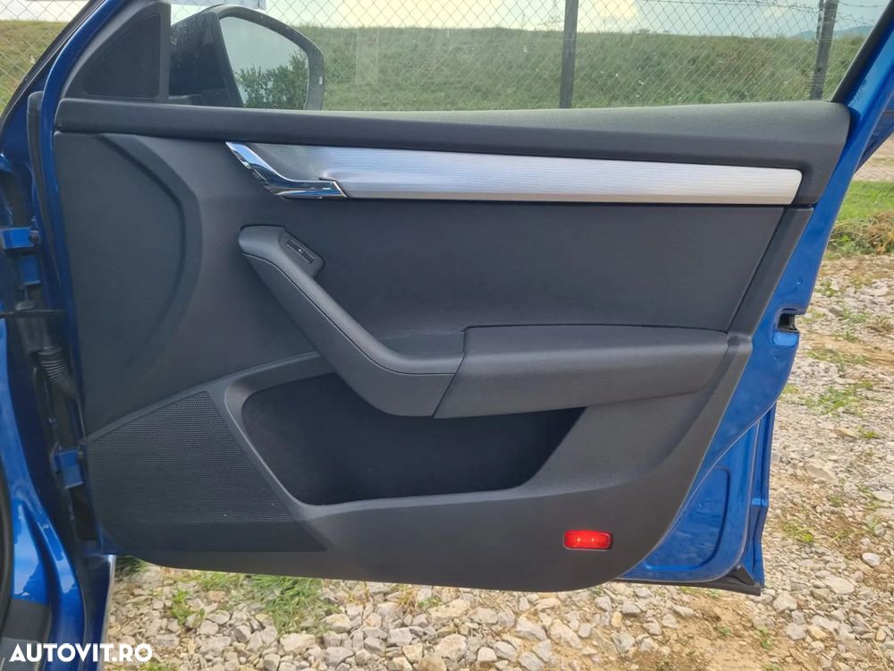 Skoda Octavia 2.0 TDI Sport Edition - 38