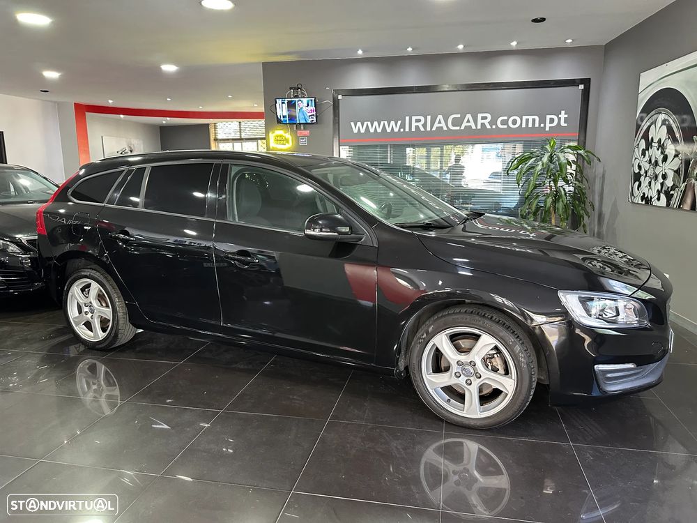 Volvo V60 2.0 D2 Momentum Drive - 7