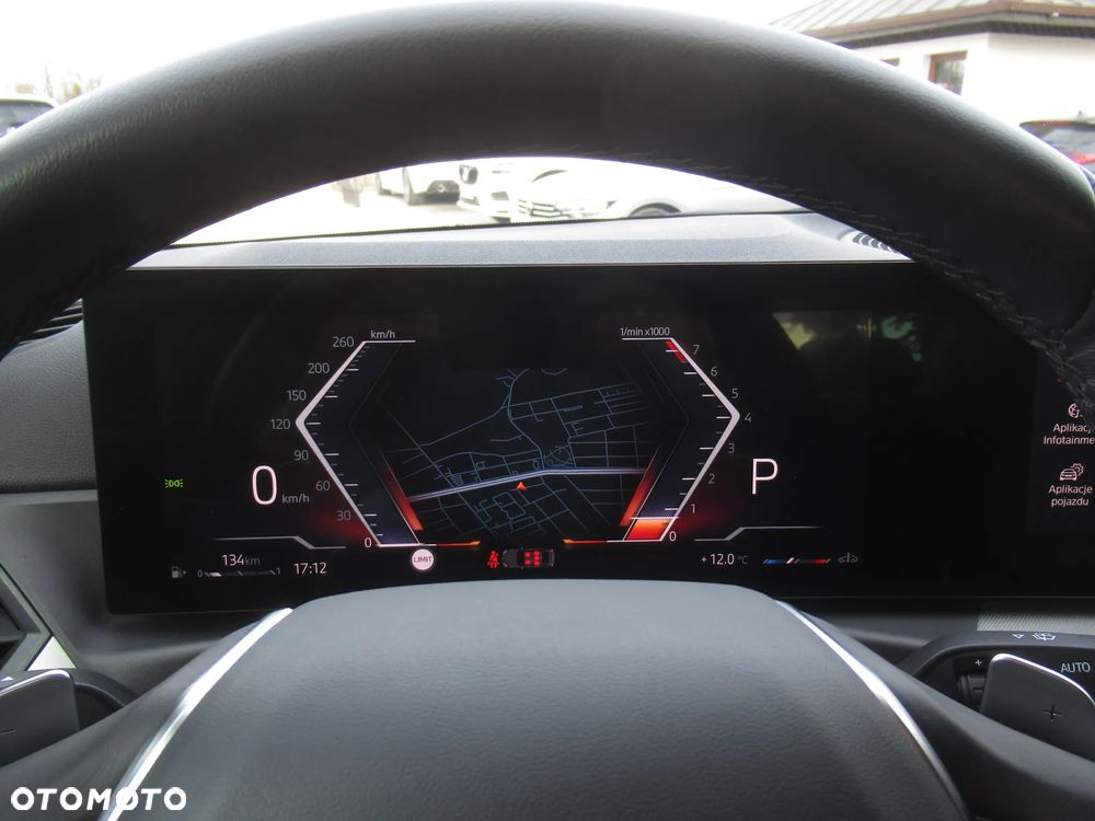 BMW Seria 3 318i - 32