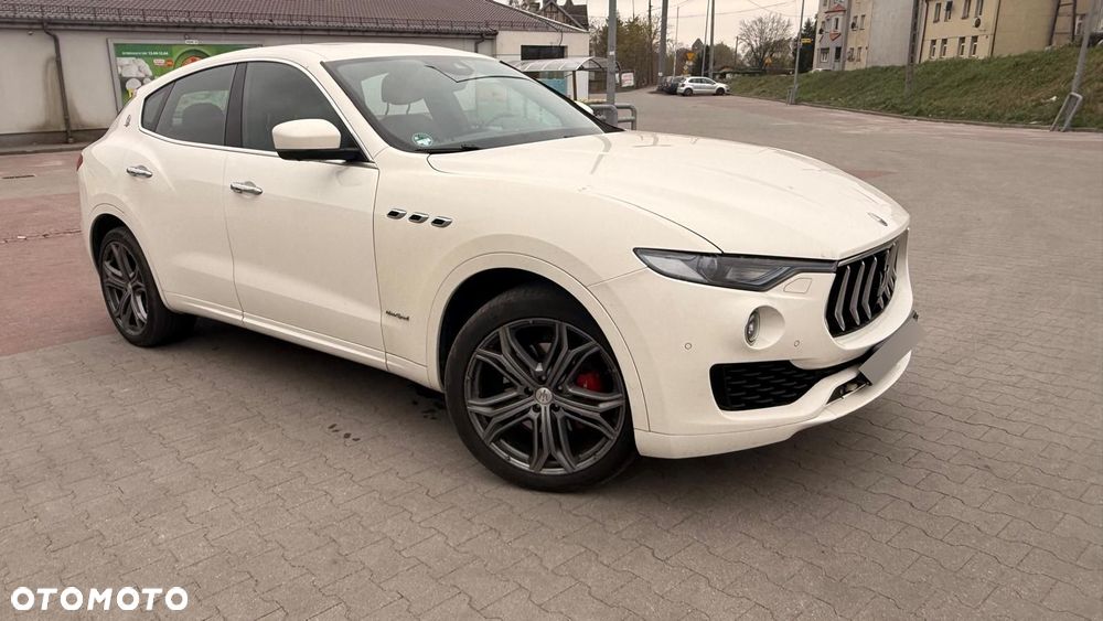 Maserati Levante Q4 - 2