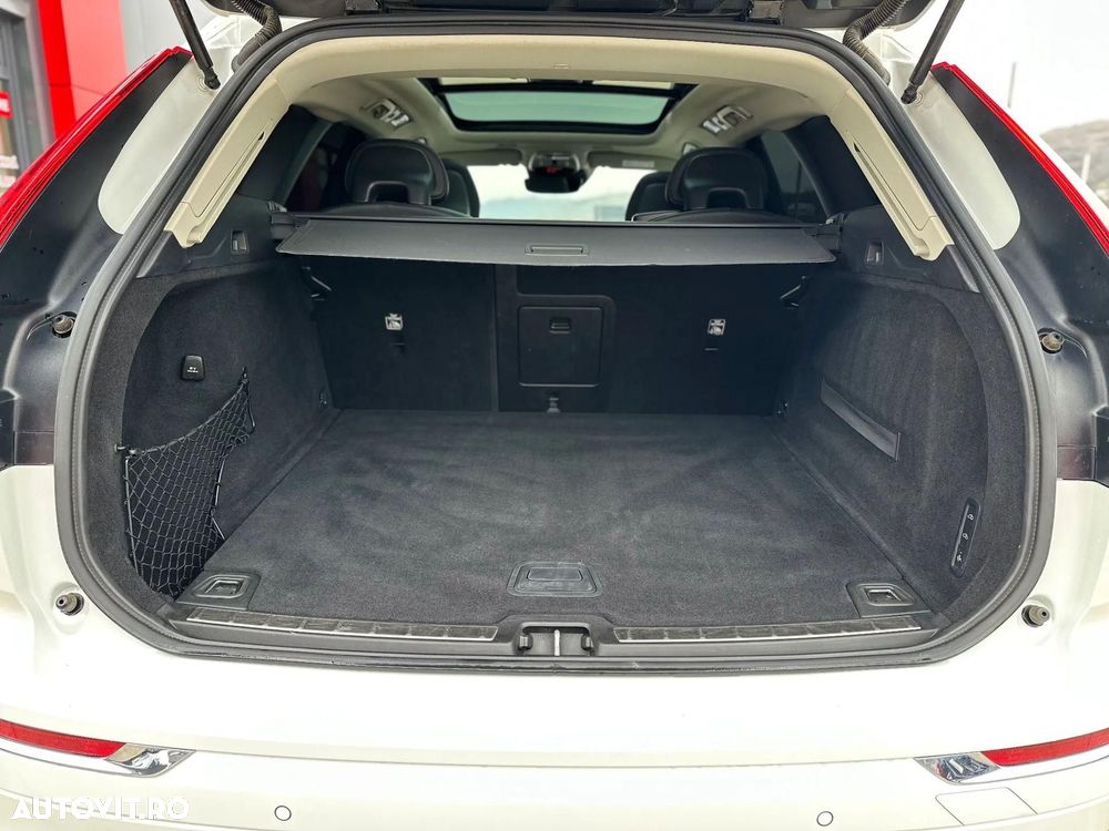 Volvo XC 60 D4 Momentum Pro - 19