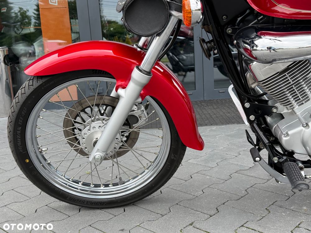 Suzuki Intruder - 32