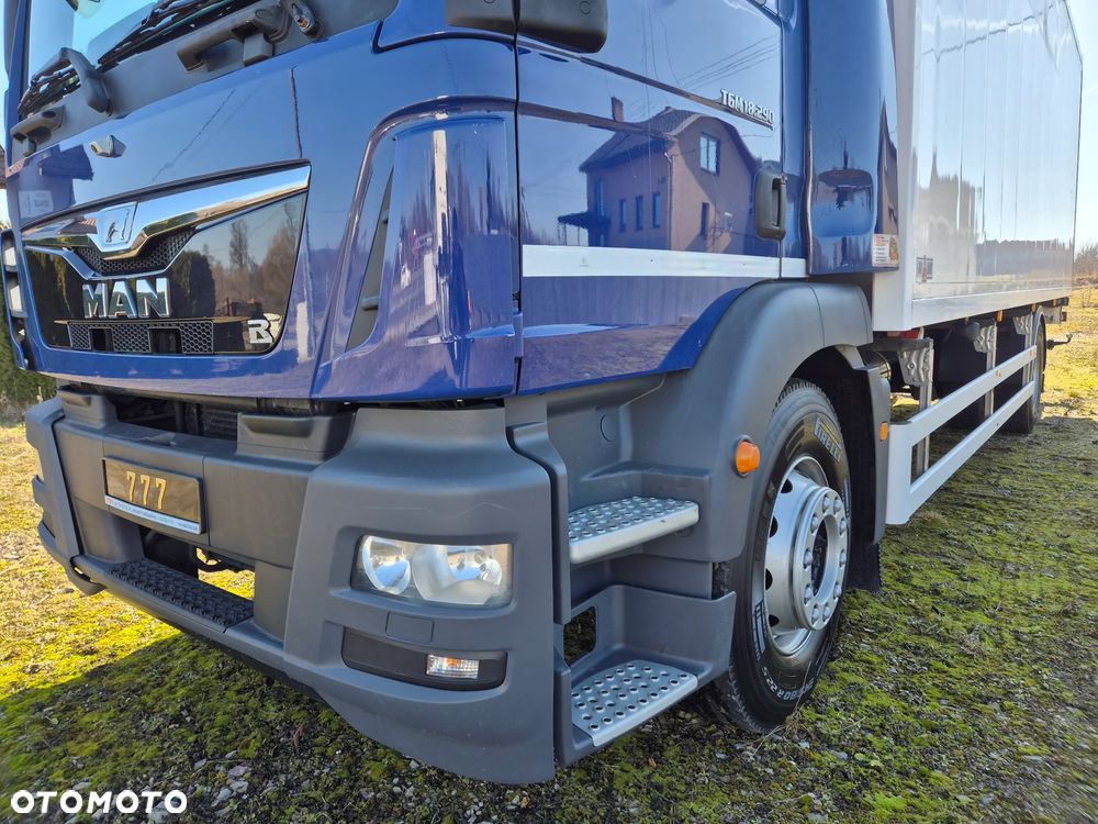 MAN TGM 18.290 Carrier HAK 2 zbiorniki z Holandii  7.5m / 19 palet / winda i drzwi / OKAZJA - 16
