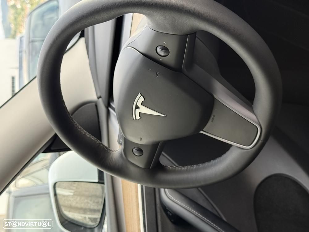 Tesla Model Y Long Range Tração Integral - 12