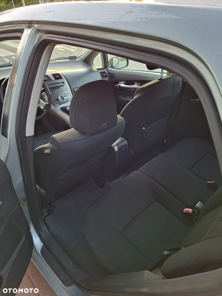 Toyota Auris 1.4 D-4D Luna - 6