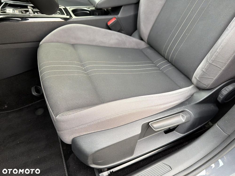 Volkswagen Golf - 13