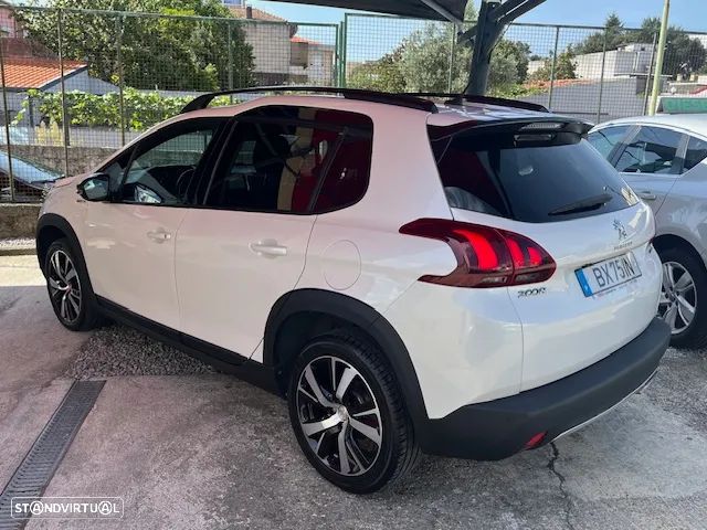 Peugeot 2008 1.2 PureTech GT Line - 5