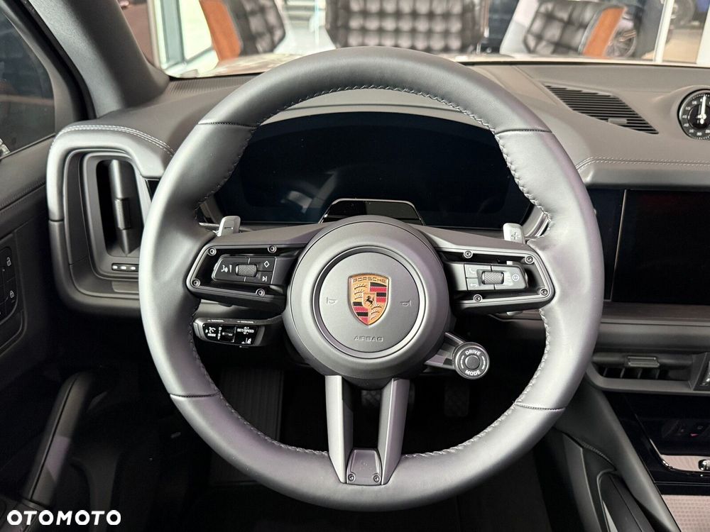 Porsche Cayenne - 29