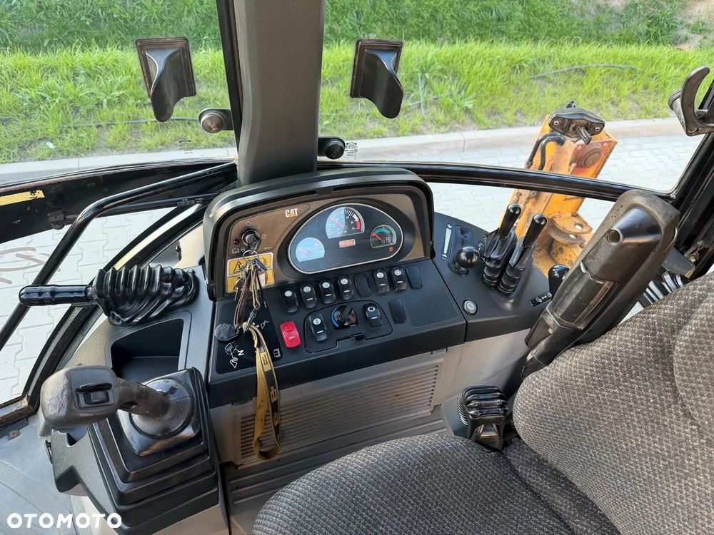 Caterpillar 432E Premier - 4