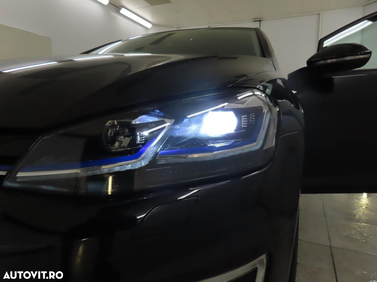 Volkswagen Golf e-Golf - 27