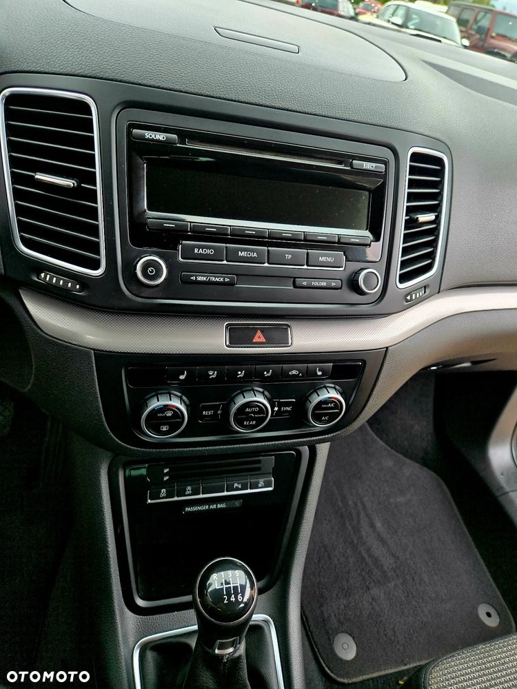 Volkswagen Sharan 2.0 TDI BlueMotion Technology Comfortline - 22
