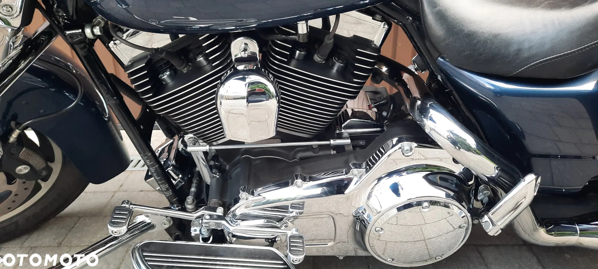 Harley-Davidson Touring Street Glide - 11