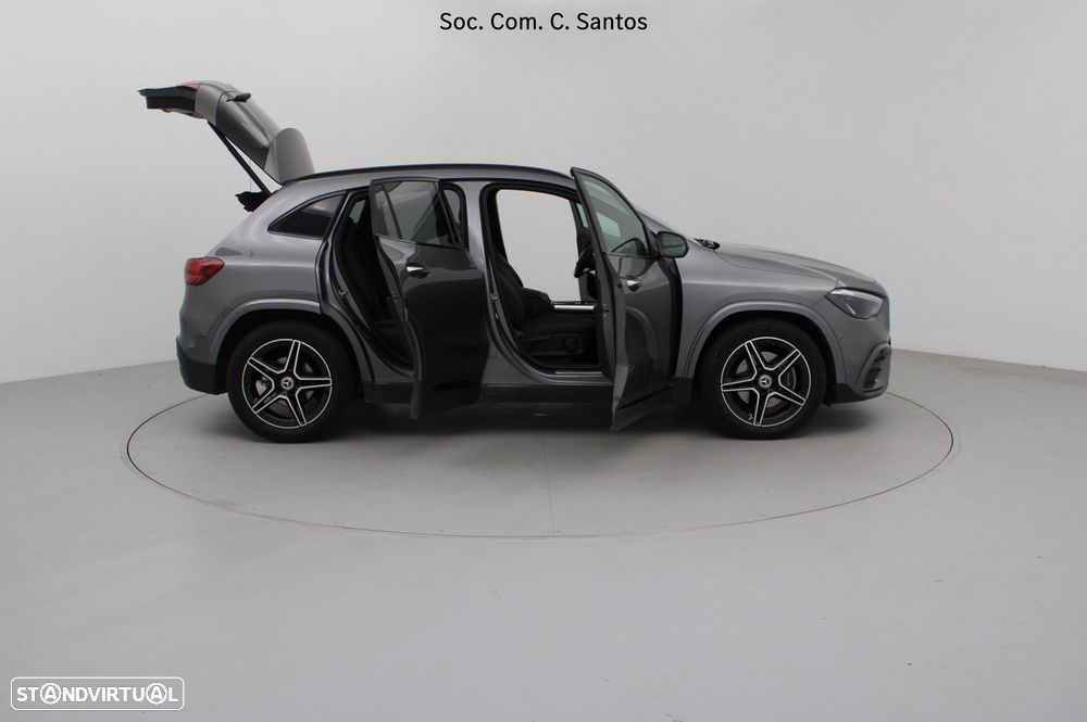 Mercedes-Benz GLA 180 d AMG Line - 12