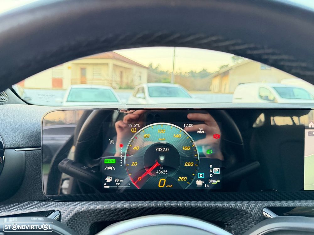 Mercedes-Benz CLA 250 e Shooting Brake Style Plus - 22