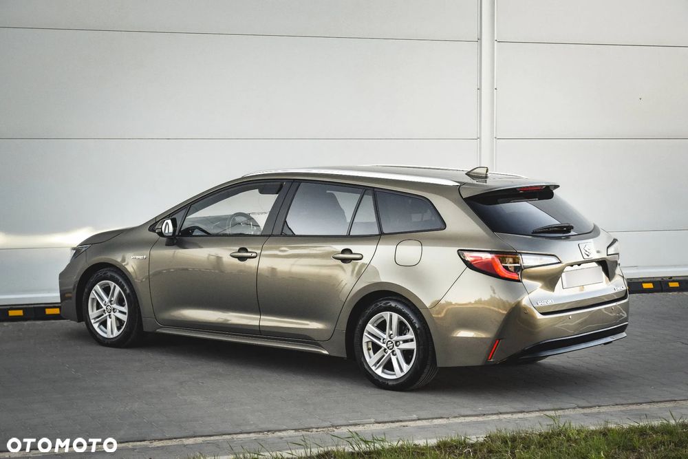 Suzuki Swace 1.8 Hybrid Premium Plus CVT - 12