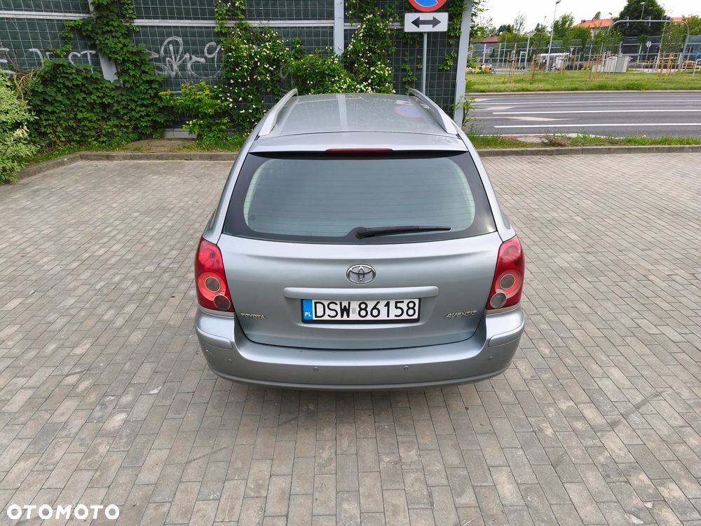 Toyota Avensis 1.8 VVT-i Luna - 6