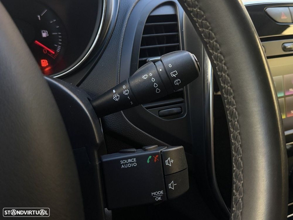 Renault Captur (ENERGY) TCe 90 LIMITED - 30