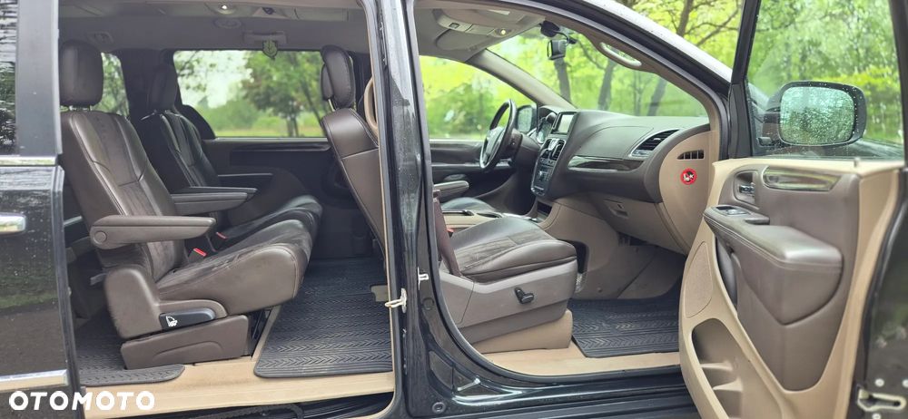 Lancia Voyager 2.8CRD Gold - 6