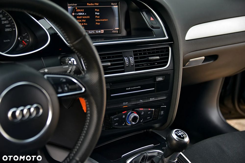 Audi A4 Avant 2.0 TDI DPF S line Sportpaket - 7