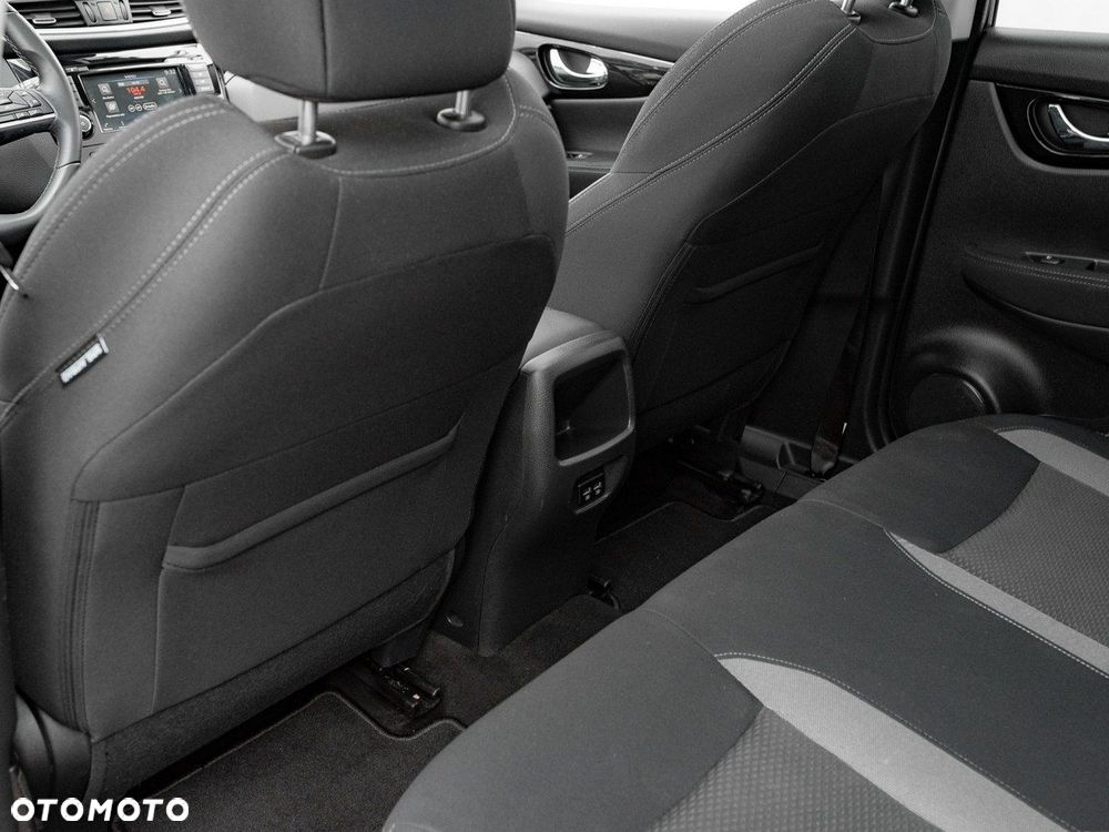 Nissan Qashqai 1.3 DIG-T N-Connecta DCT - 30