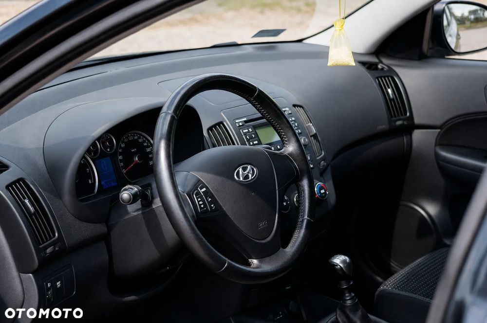 Hyundai i30 1.4 Comfort EU5 - 5