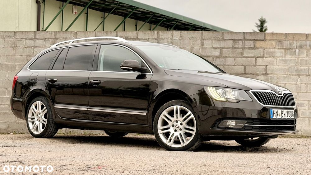 Skoda Superb 2.0 TDI DSG Exclusive - 24