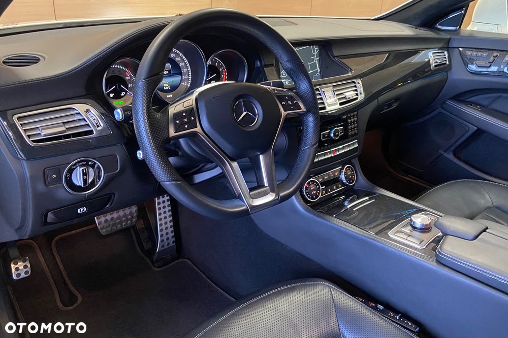 Mercedes-Benz CLS 500 4Matic 7G-TRONIC - 8
