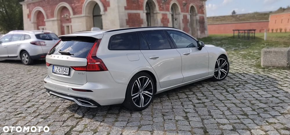 Volvo V60 D3 R-Design - 7