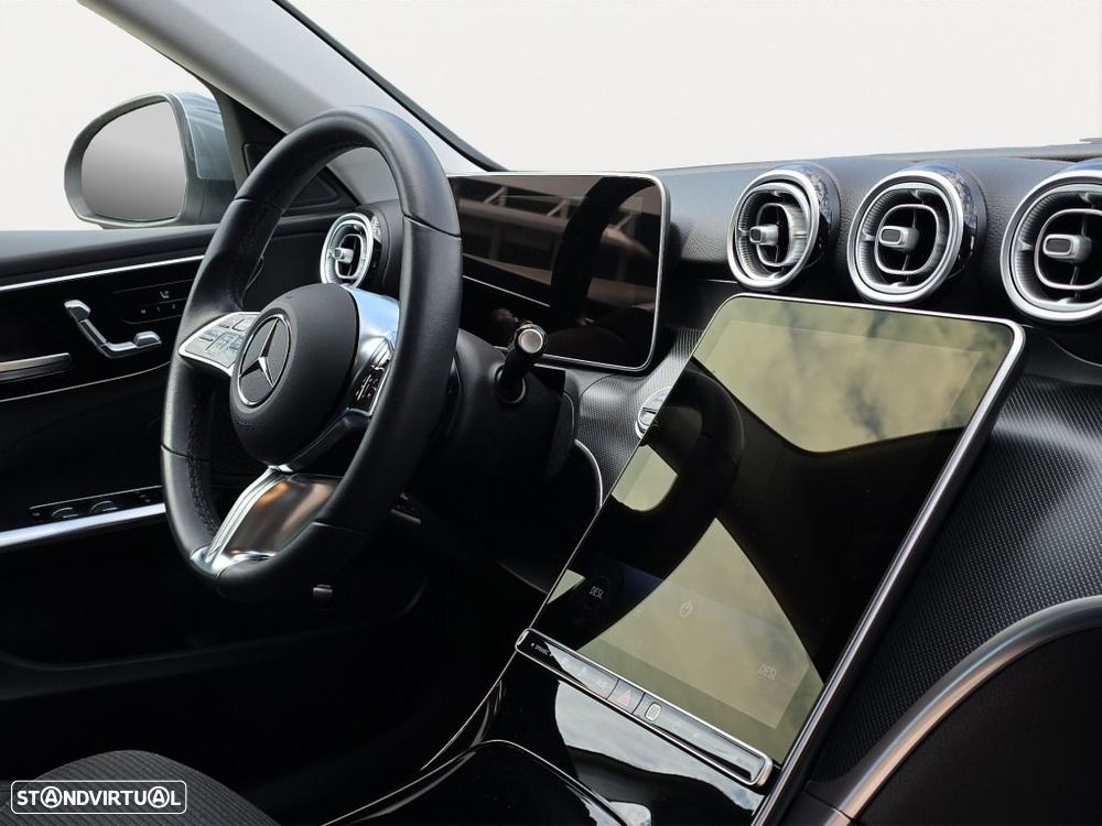 Mercedes-Benz C 300 — fotografia 13