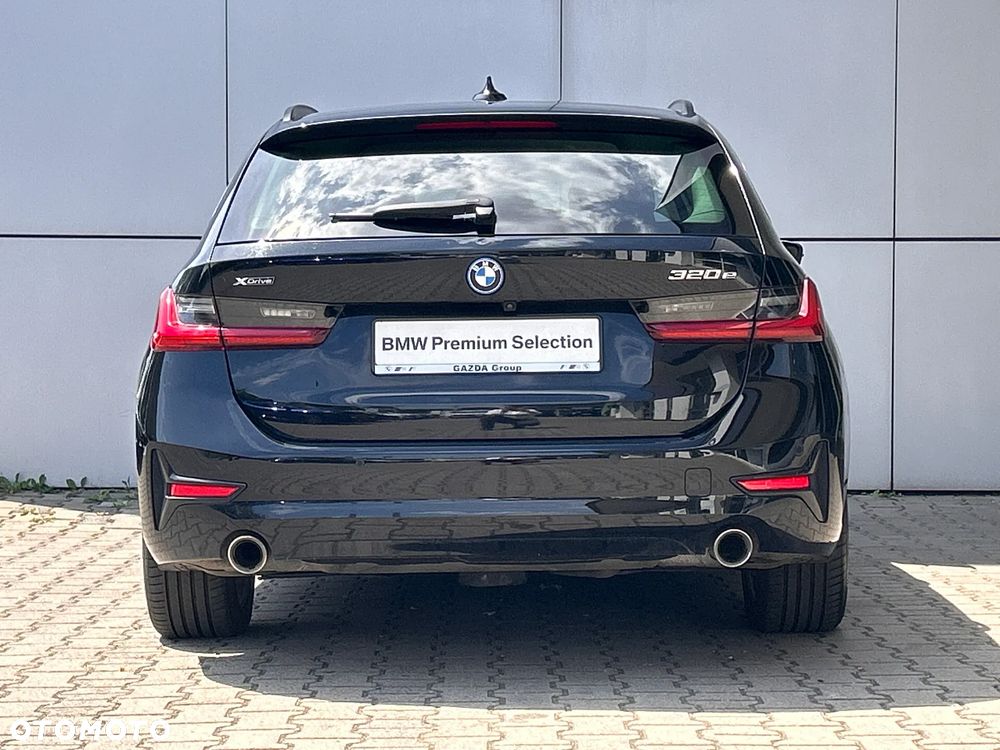 BMW Seria 3 320e xDrive Advantage sport - 11
