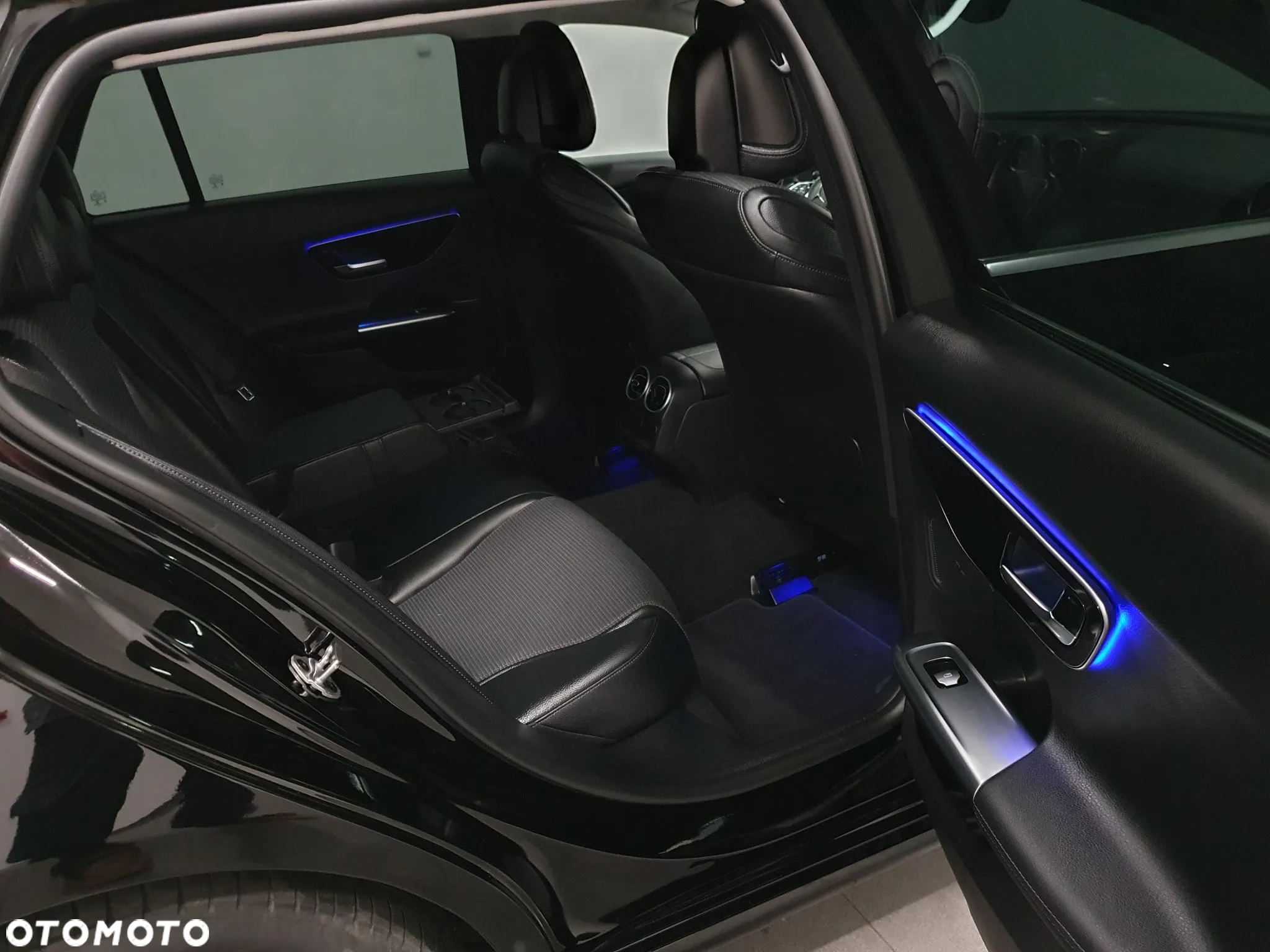 Mercedes-Benz Klasa C 220 d T 9G-TRONIC - 29