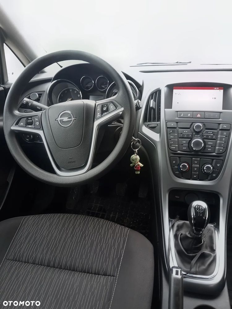 Opel Astra 1.6 Essentia - 12