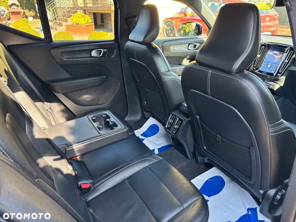 Volvo XC 40 D3 SCR R-Design - 12