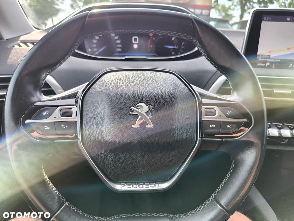 Peugeot 3008 1.6 BlueHDi Style S&S - 20