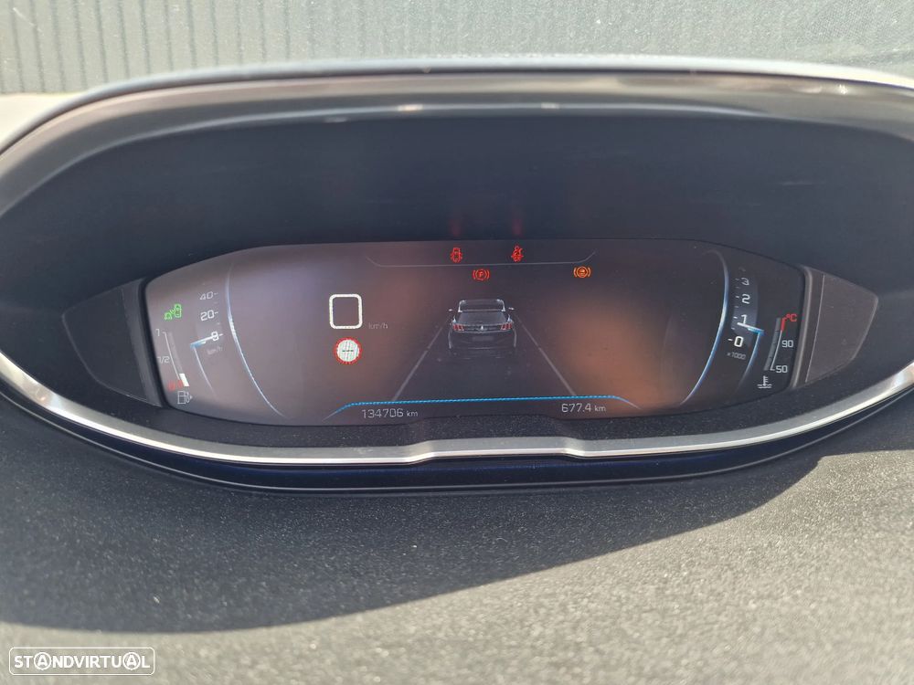 Peugeot 3008 PureTech 130 Stop & Start GPF Allure - 17