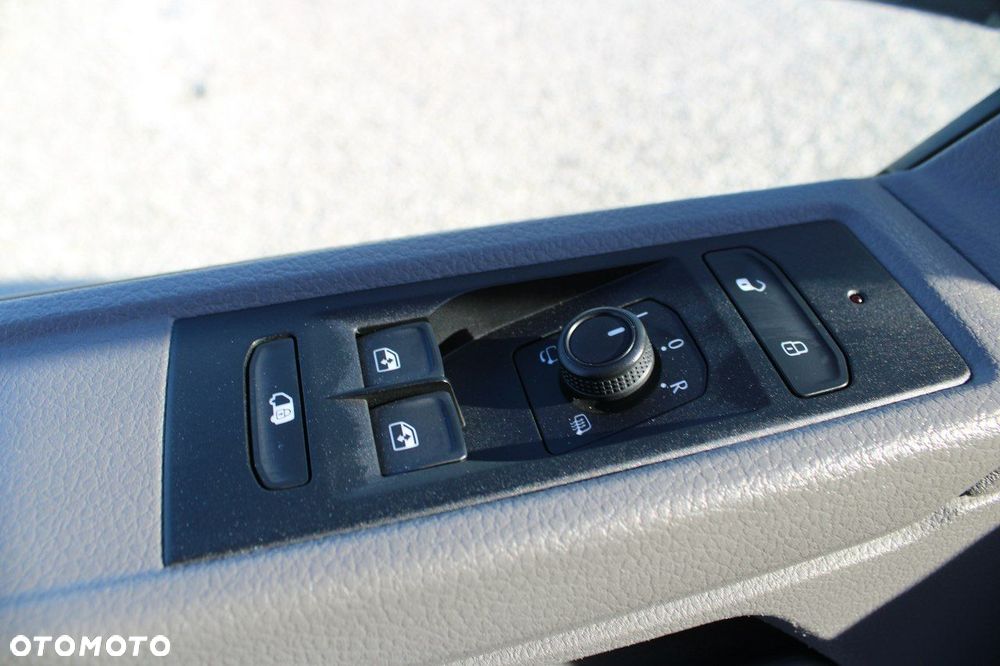 Volkswagen Transporter - 25