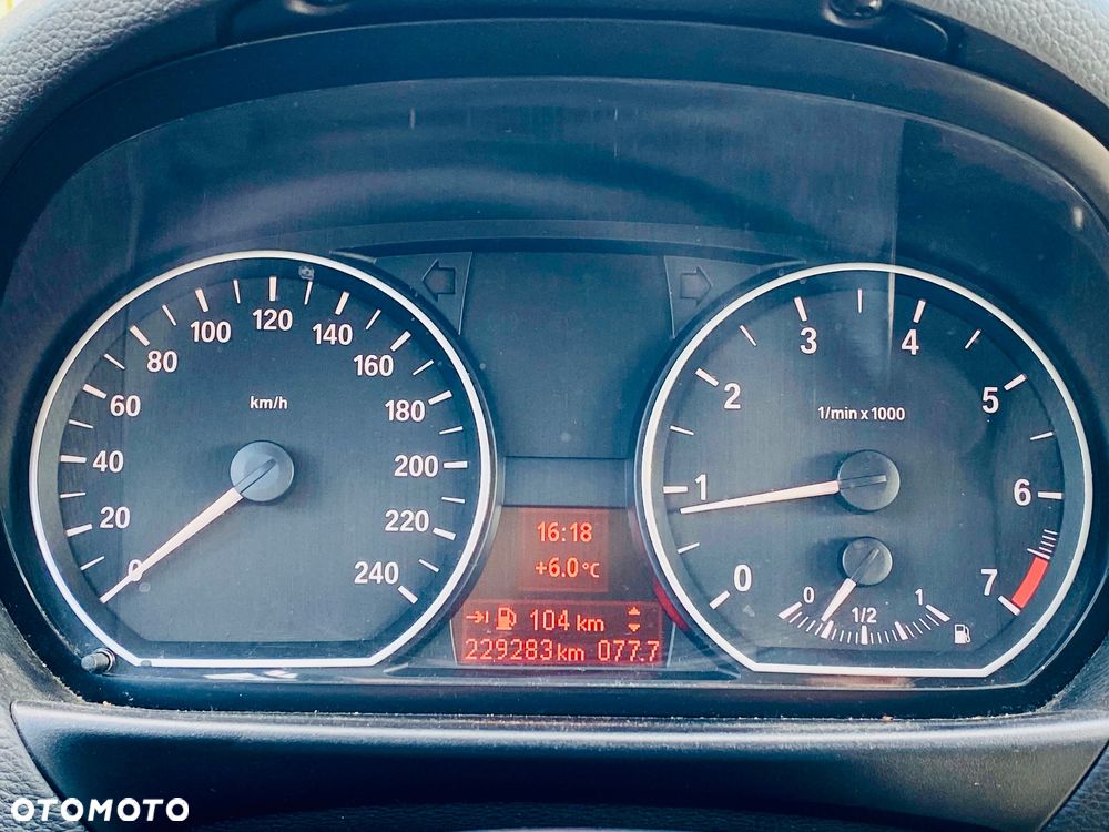 BMW Seria 1 - 38