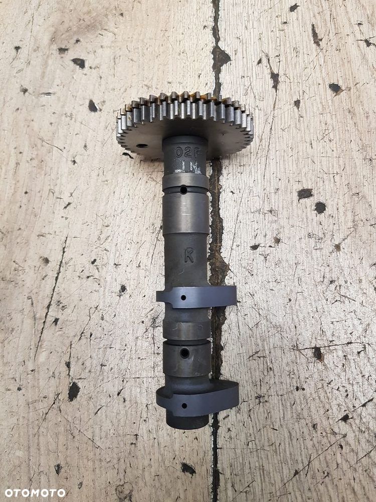 Wałek Rozrządu Ssący Przód Suzuki TL 1000 S  12701-02F00 - 11