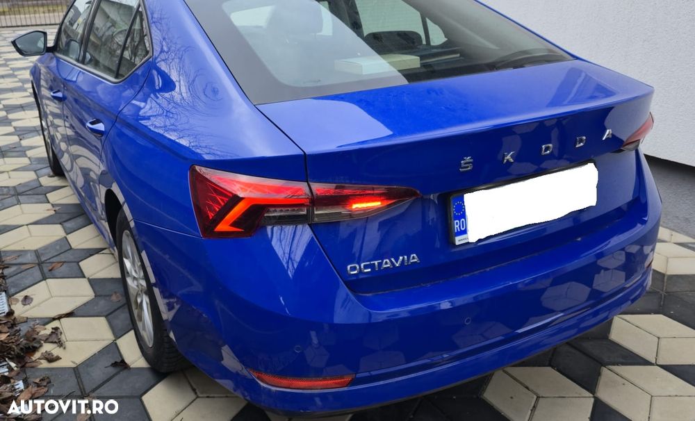Skoda Octavia Combi 2.0 TDI DSG Ambition - 7