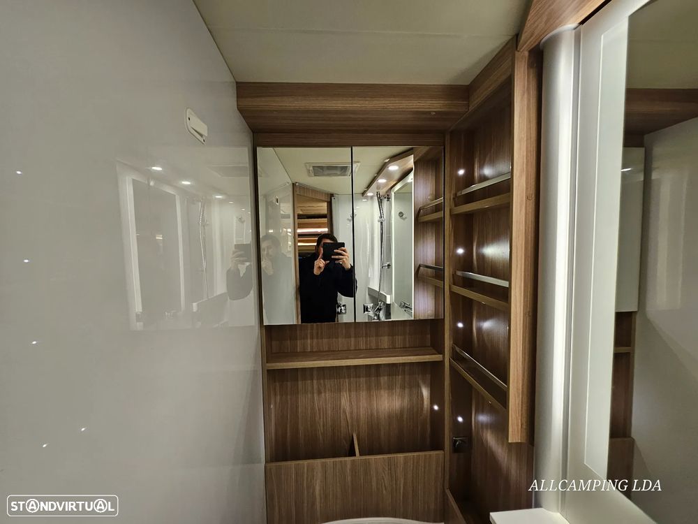 Burstner Delfin CAMA FRANCESA + BASCULANTE - 50